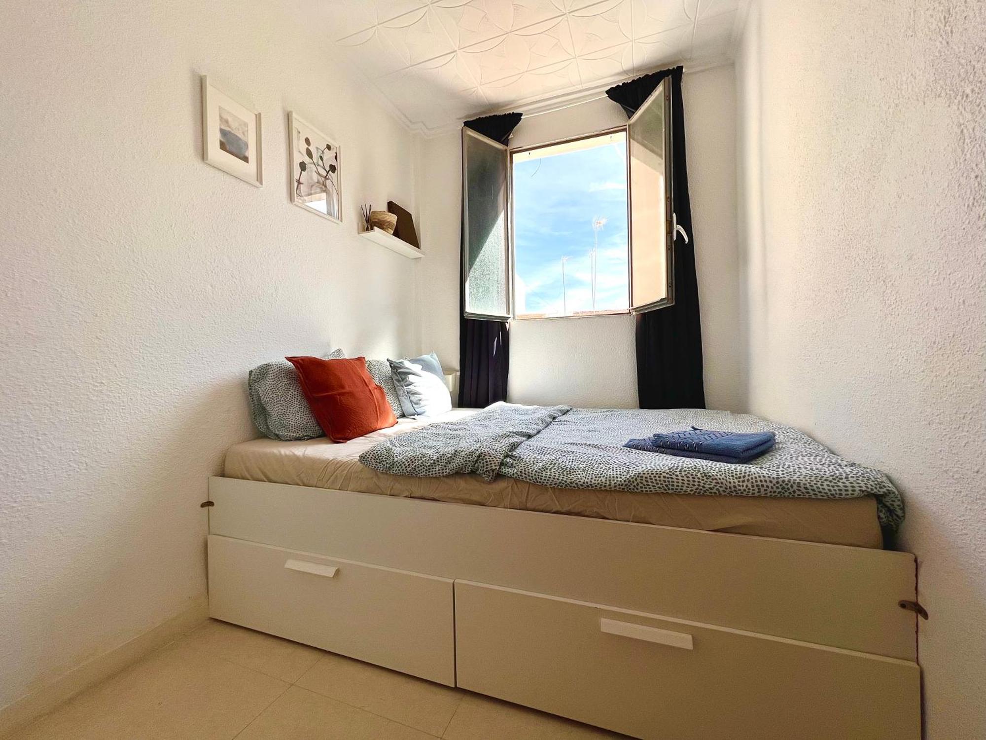 Studio 34 Valencia Luaran gambar
